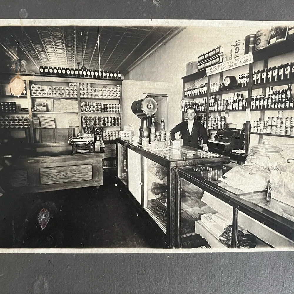 Vintage Black/White Photography Collection dated 1900’s-40’s few cabinet cards - Picture 3 of 16